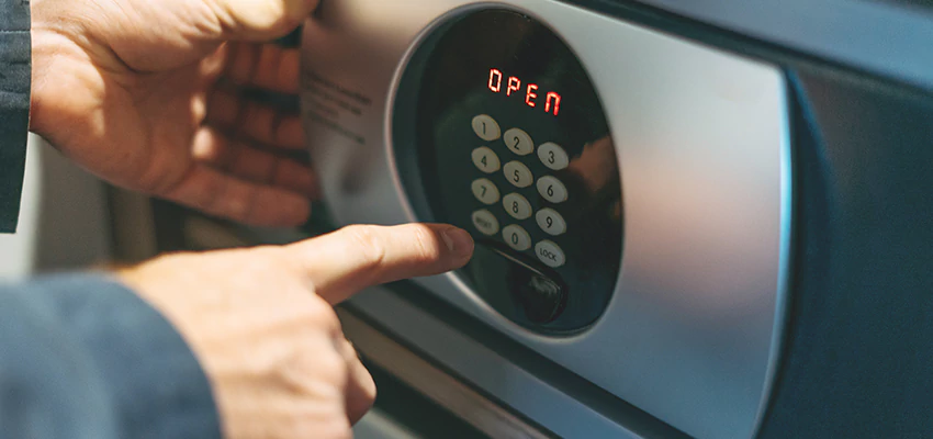 Cash Safe Openers in East Pasadena, California